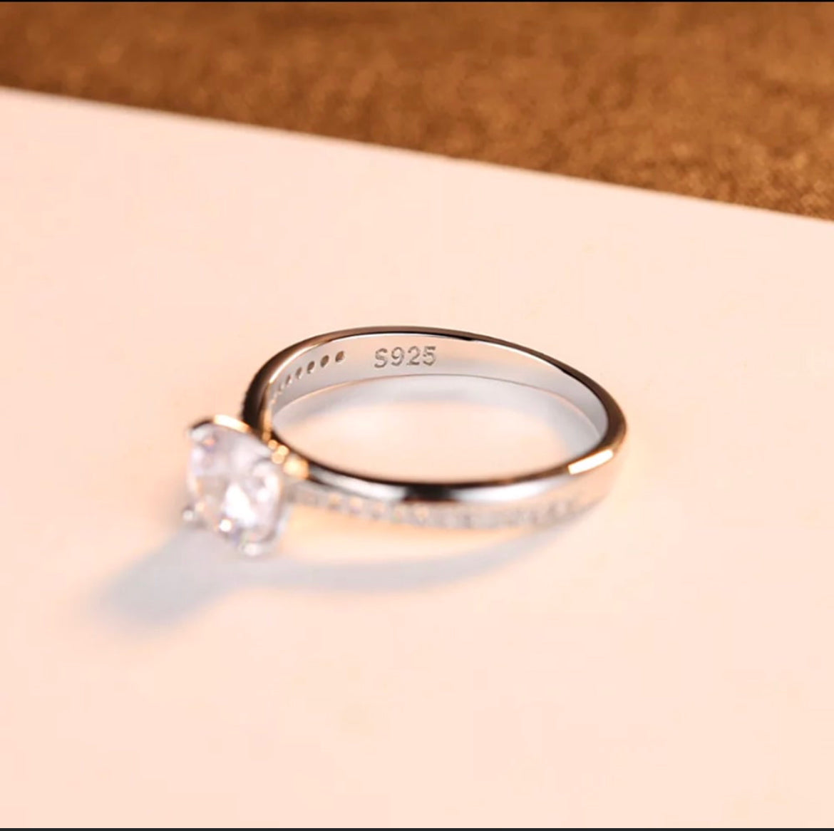 Anillo de Plata 925 con Zirconias