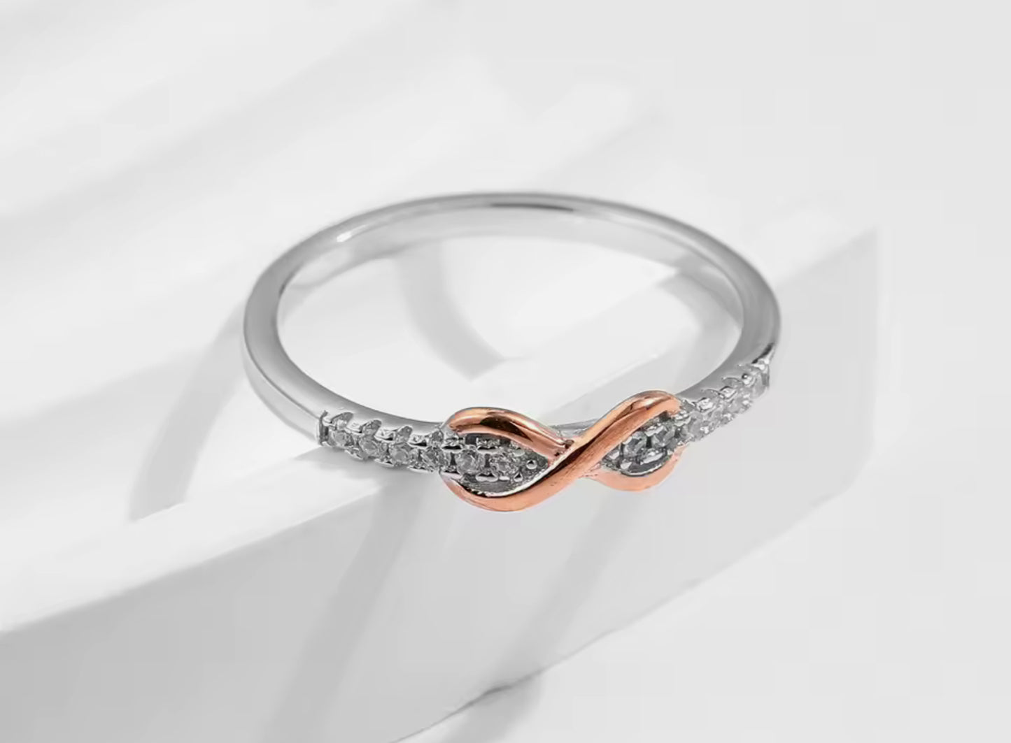 Anillo de Plata 925 con Infinito bañado en Oro Rosa