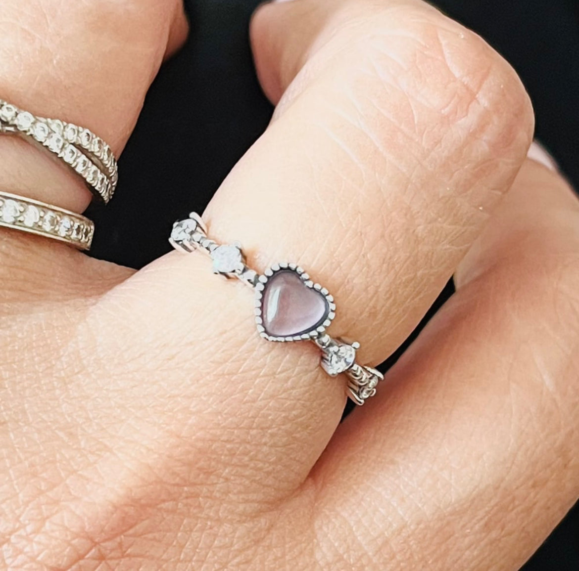 Anillo de Plata 925 con Zirconias modelo Corazón
