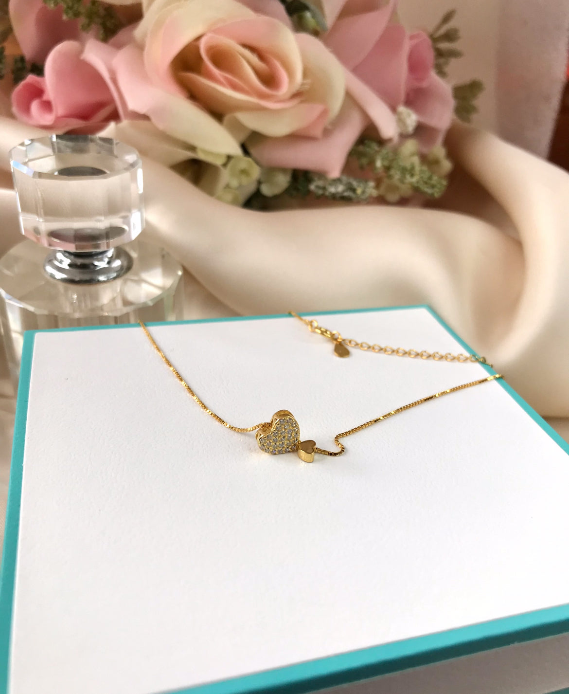 Collar de Plata 925 bañado en Oro de 14k y Zirconias, modelo Corazón Doble