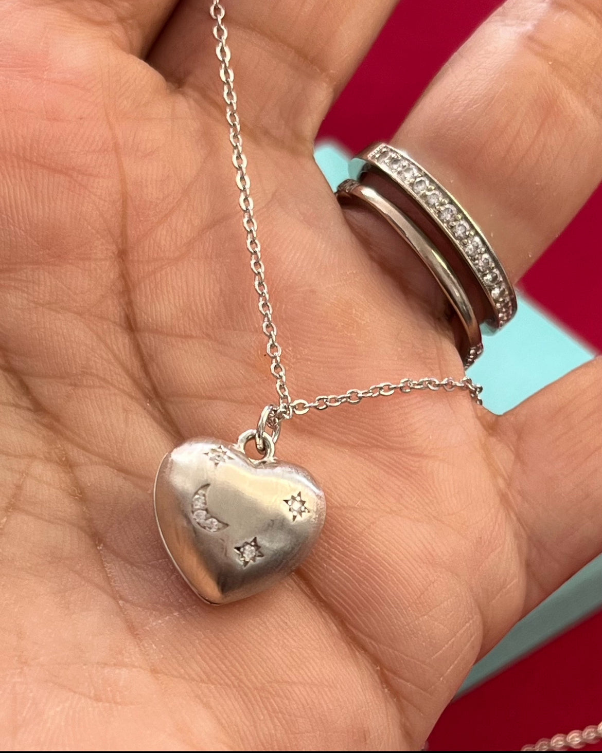 Relicario de Plata 925 con Zirconias, grabado “Tienes mi Corazón “