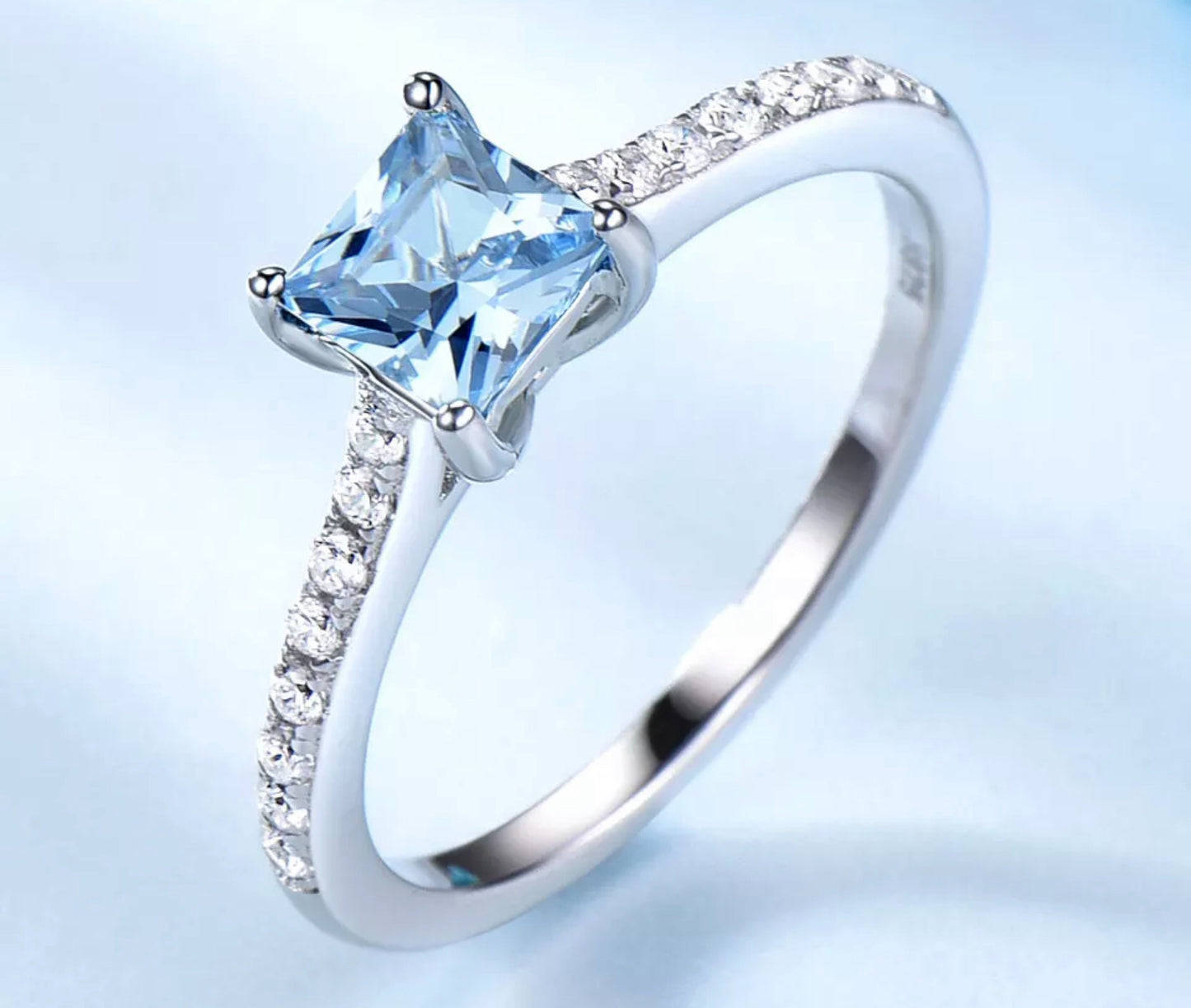Anillo de Plata 925 con Nano Topacio