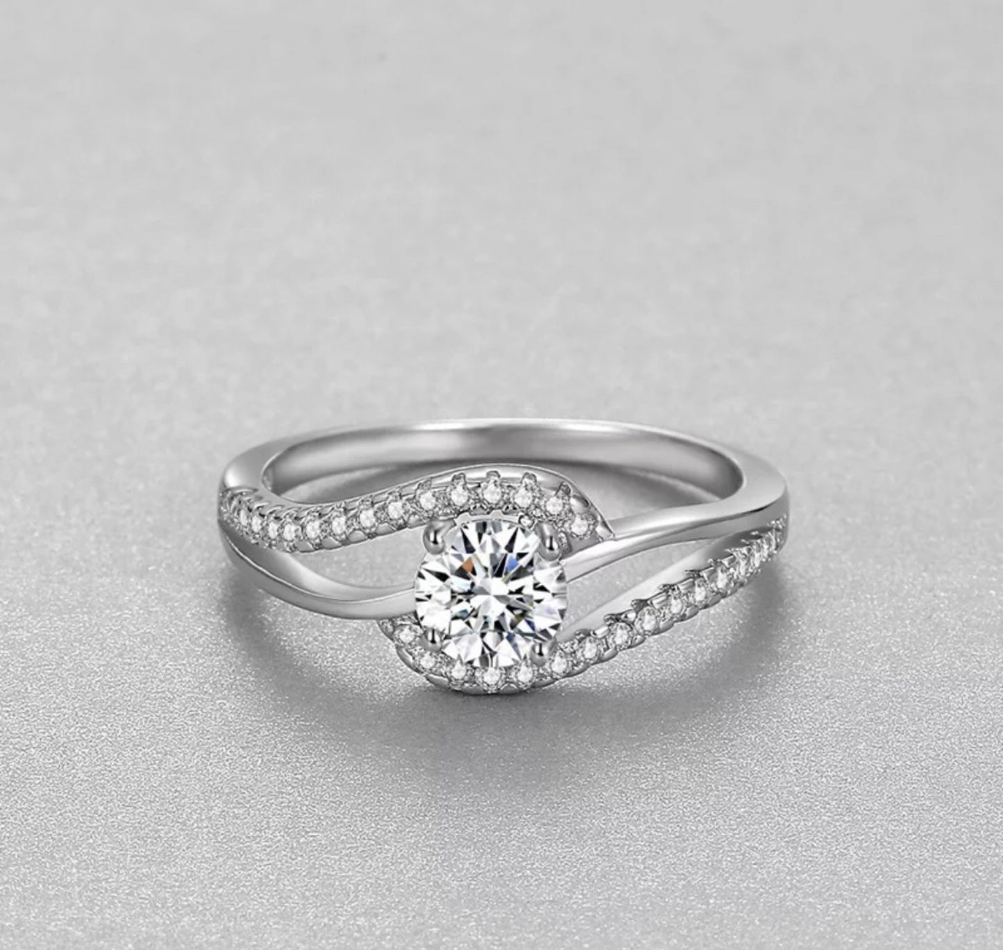Anillo de Plata 925 con Zirconias