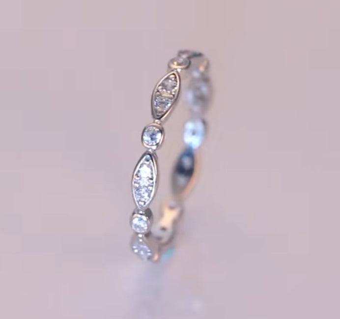 Argolla de Plata 925 con Zirconias
