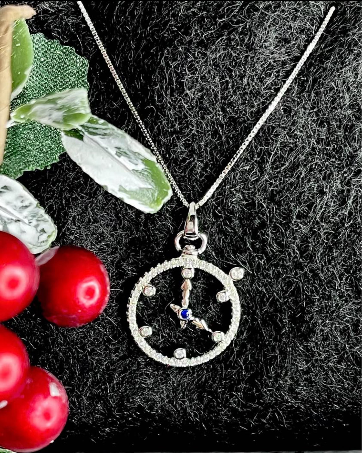 Dije y Cadena de Plata 925 con Zirconias modelo Reloj