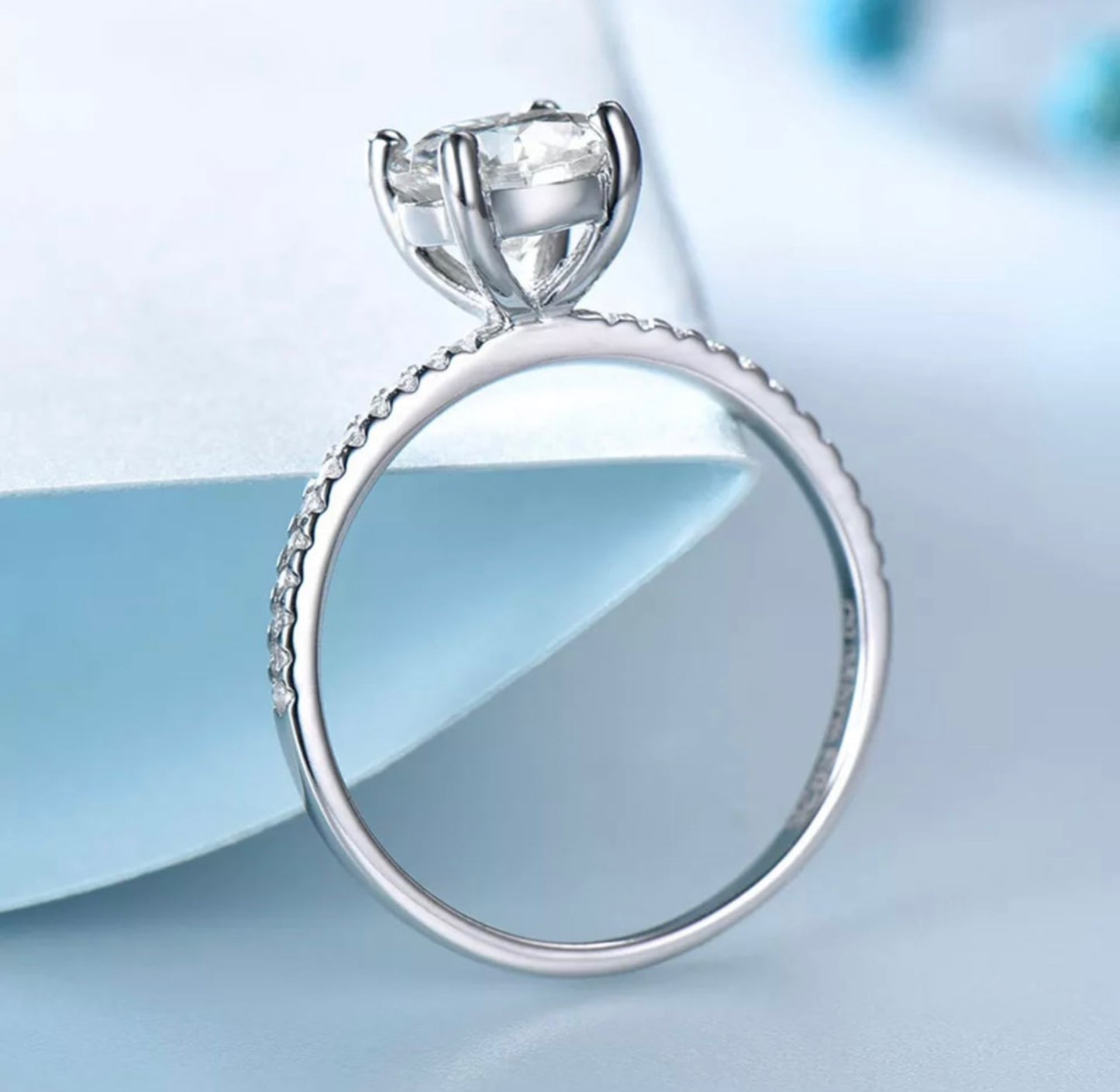 Anillo de Plata 925, con Zirconias