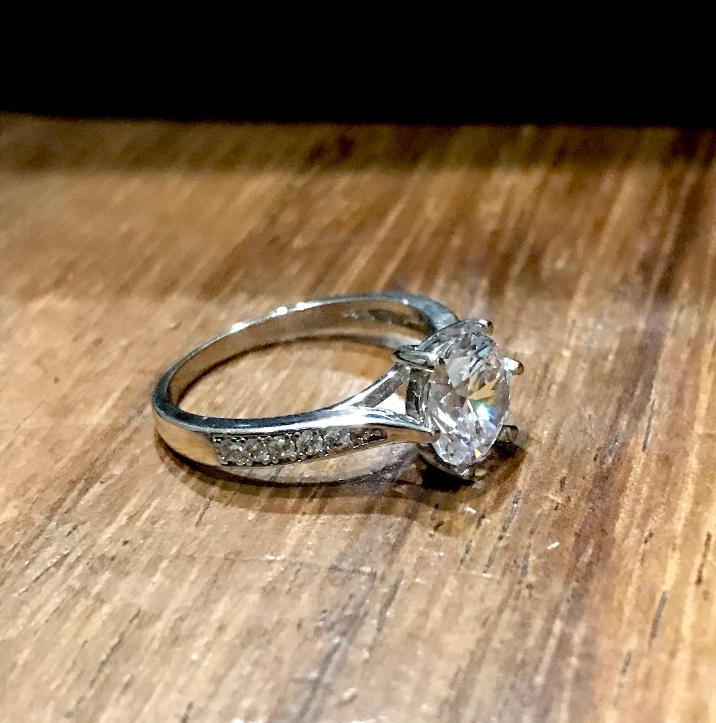 Anillo de Plata 925 con Zirconias