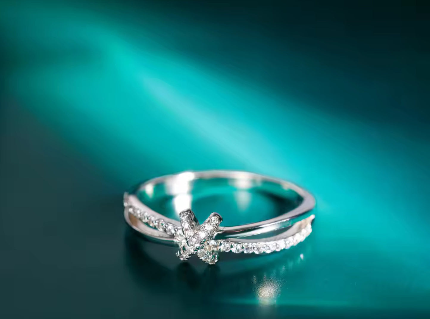 Anillo de Plata 925 con Zirconias