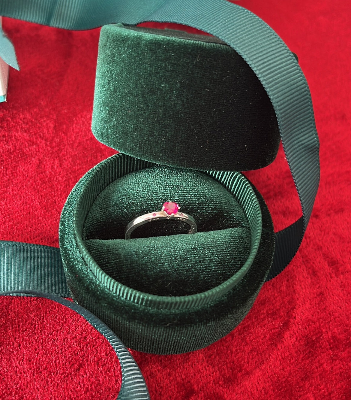 Anillo de Plata 925 con Zirconia modelo Corazón GRABADO “Tu y Yo”