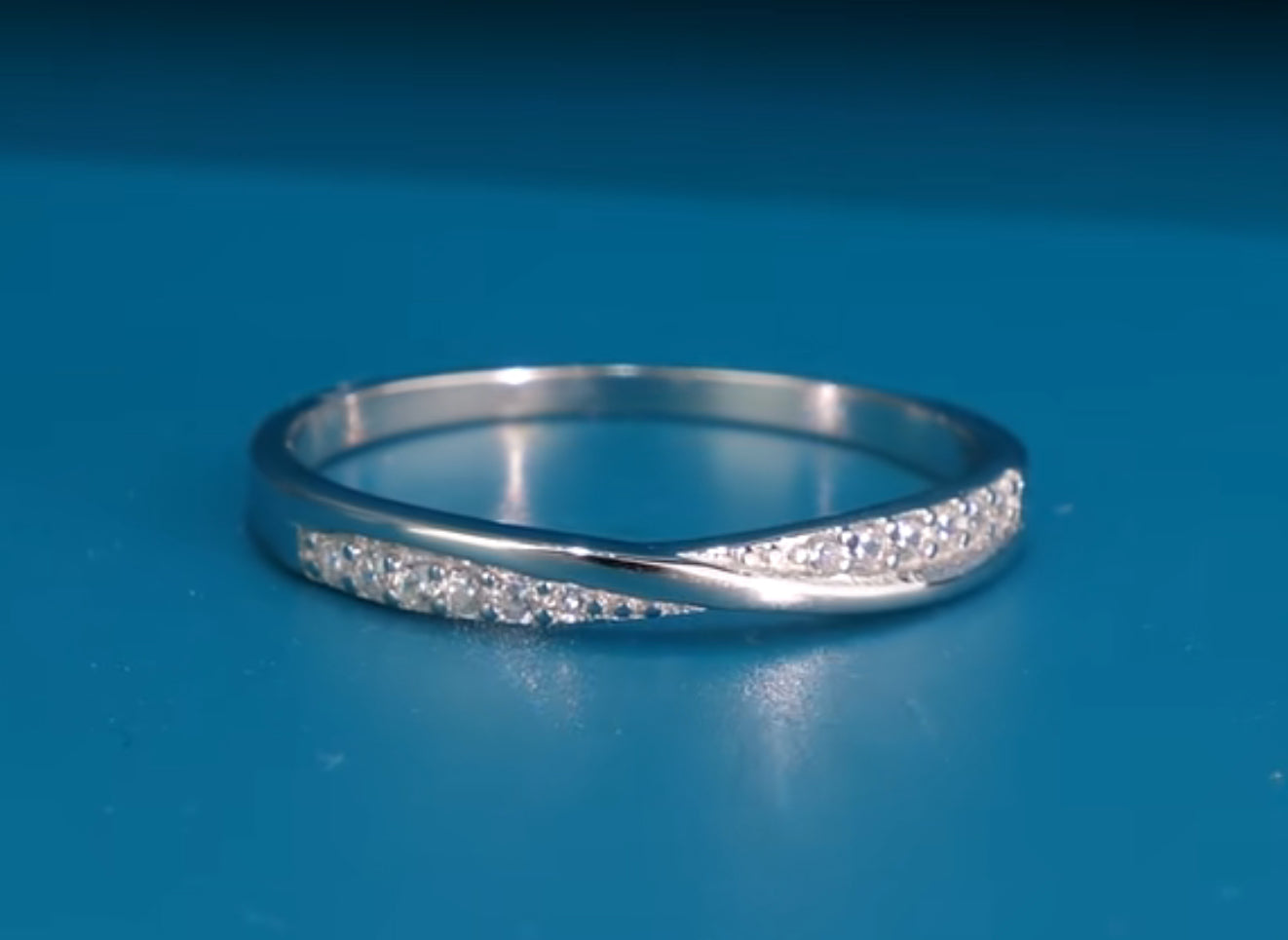 Argolla de Plata 925, con Zirconias