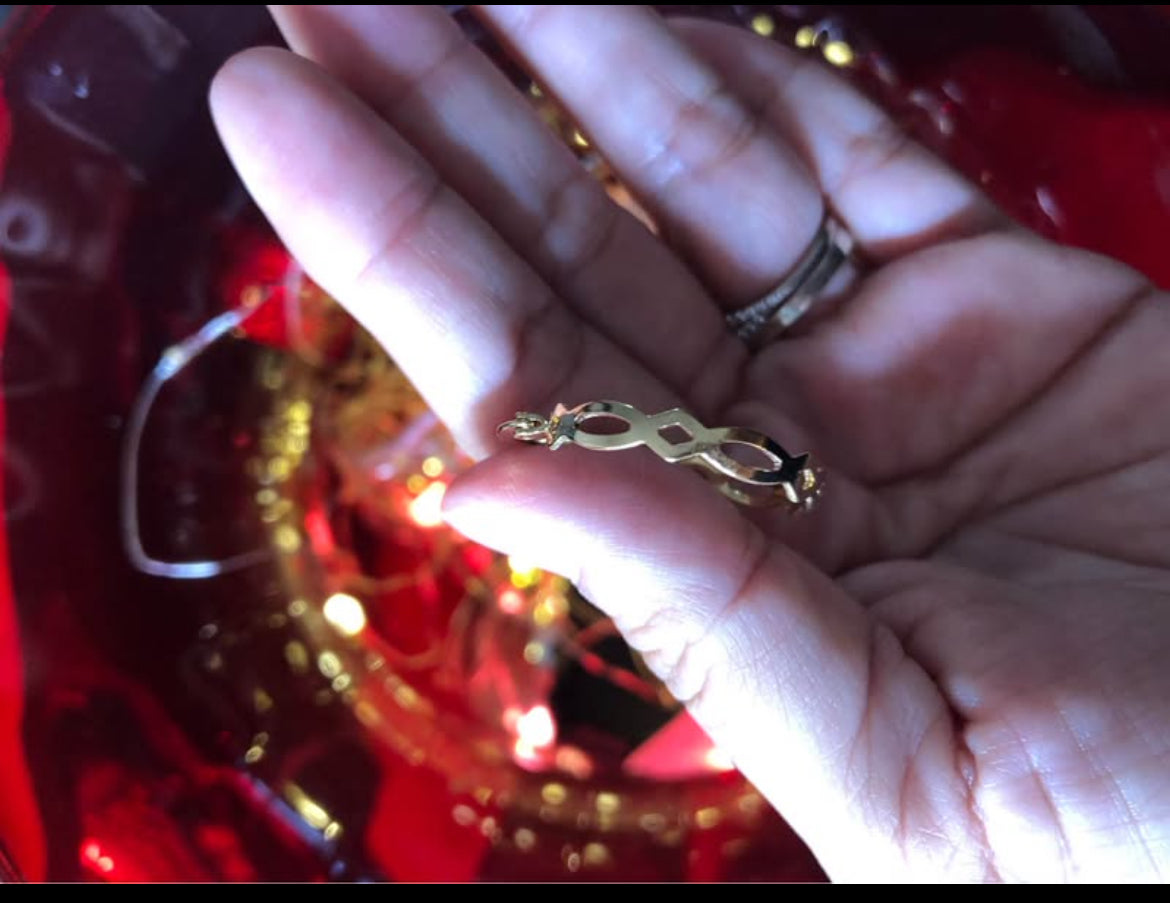 Arracadas en Chapa de Oro de 18k modelo Infinito