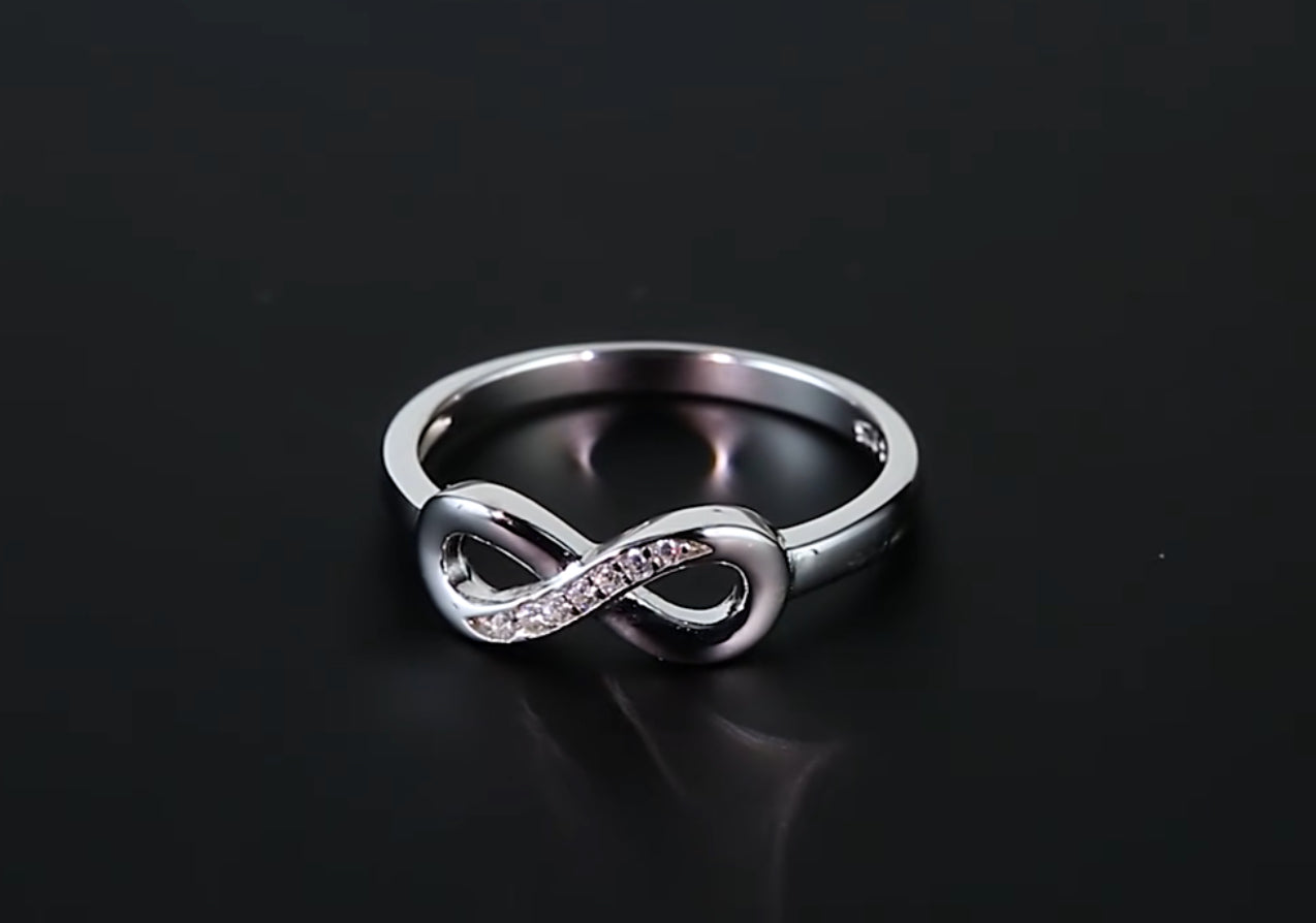 Anillo de Plata 925 con Zirconias