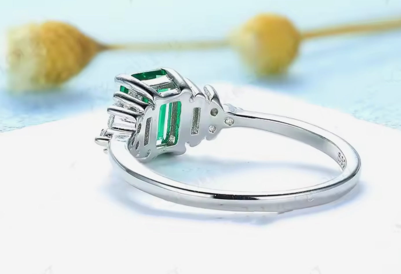 Anillo de Plata 925 con Zirconias