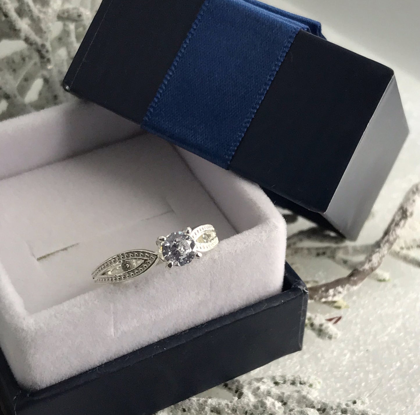 Anillo de Plata 925 con Zirconias