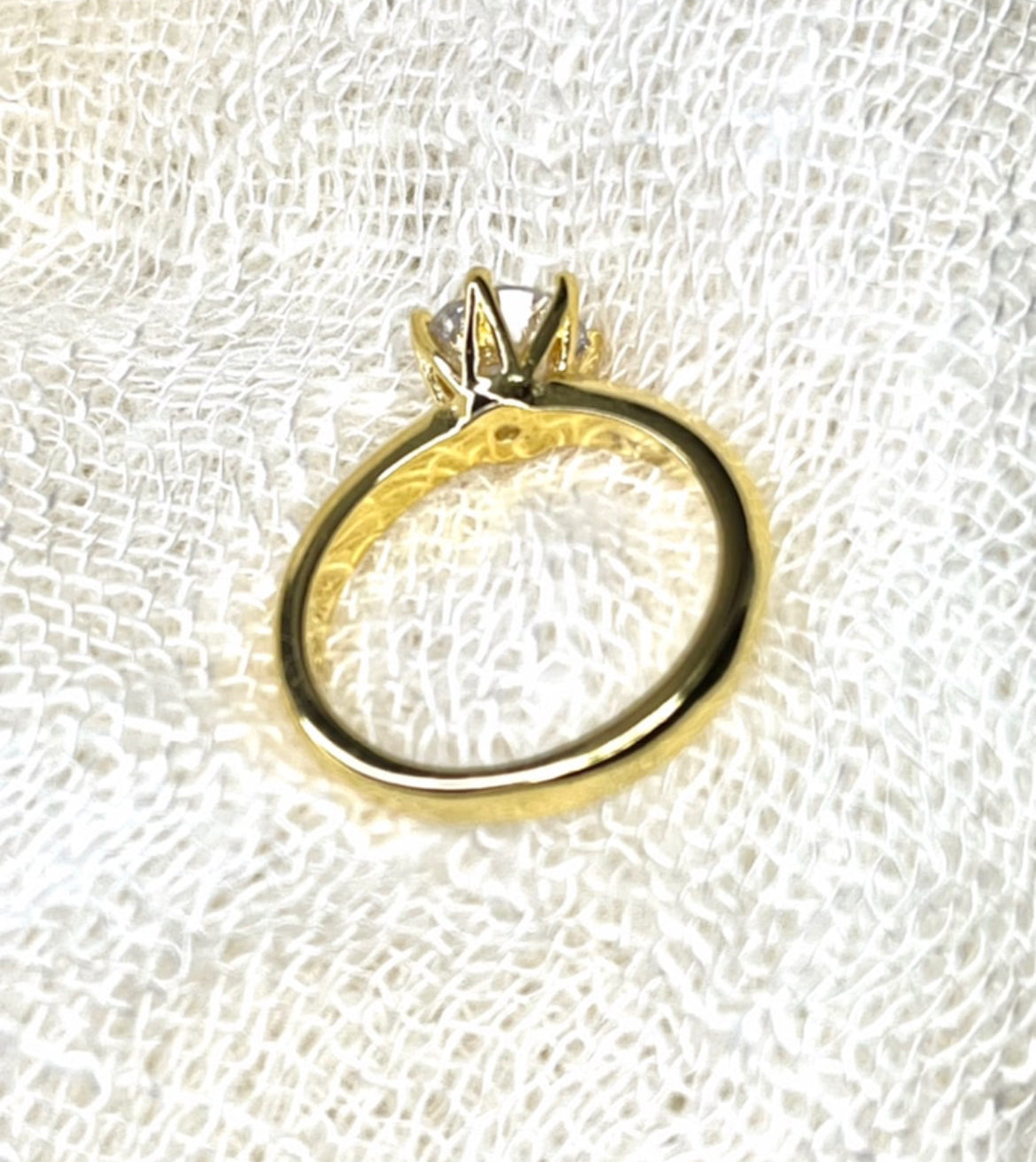 Anillo Solitario en Chapa de Oro 18k