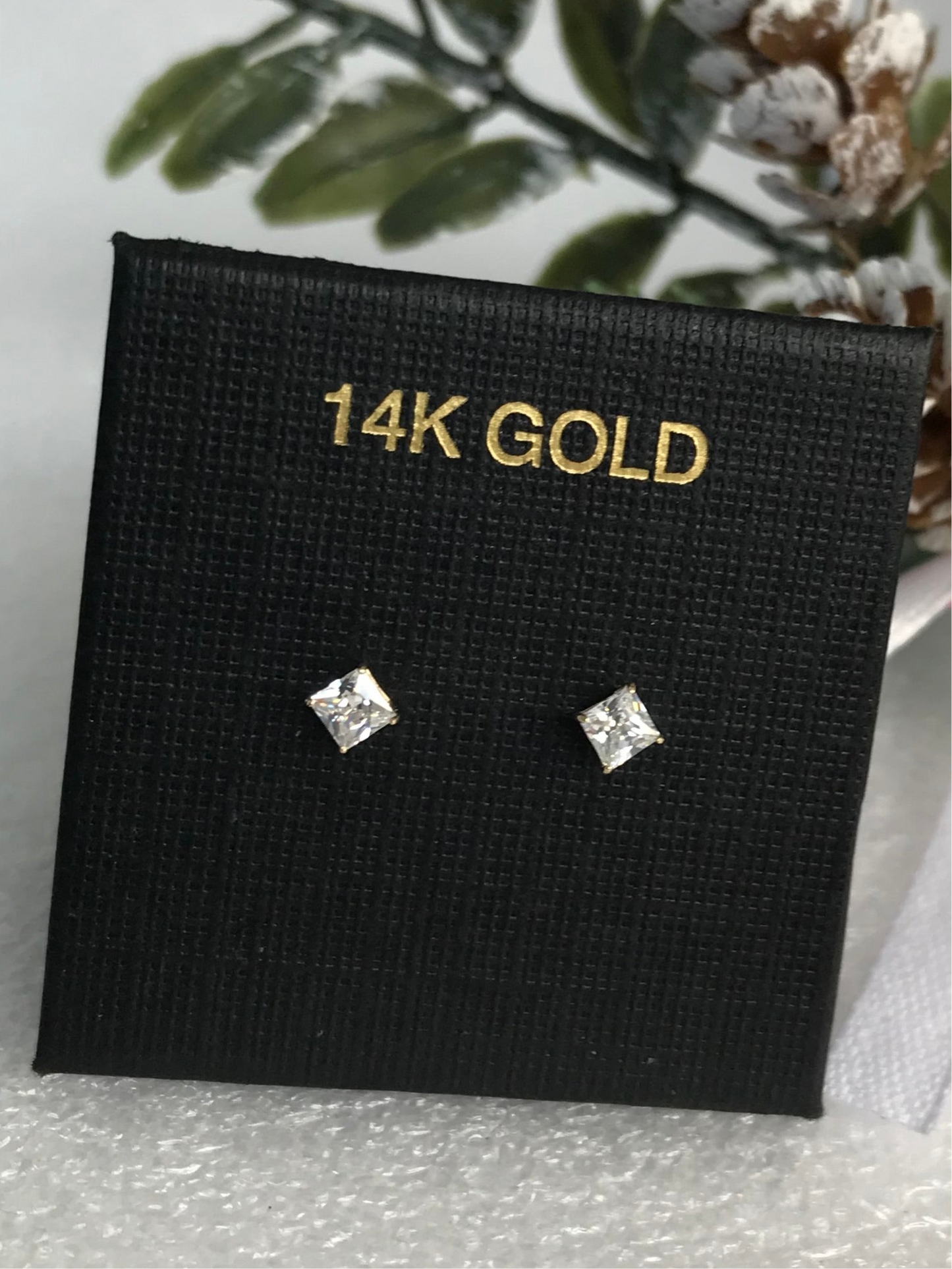 Broqueles de Oro 14k con Zirconias Corte Princesa