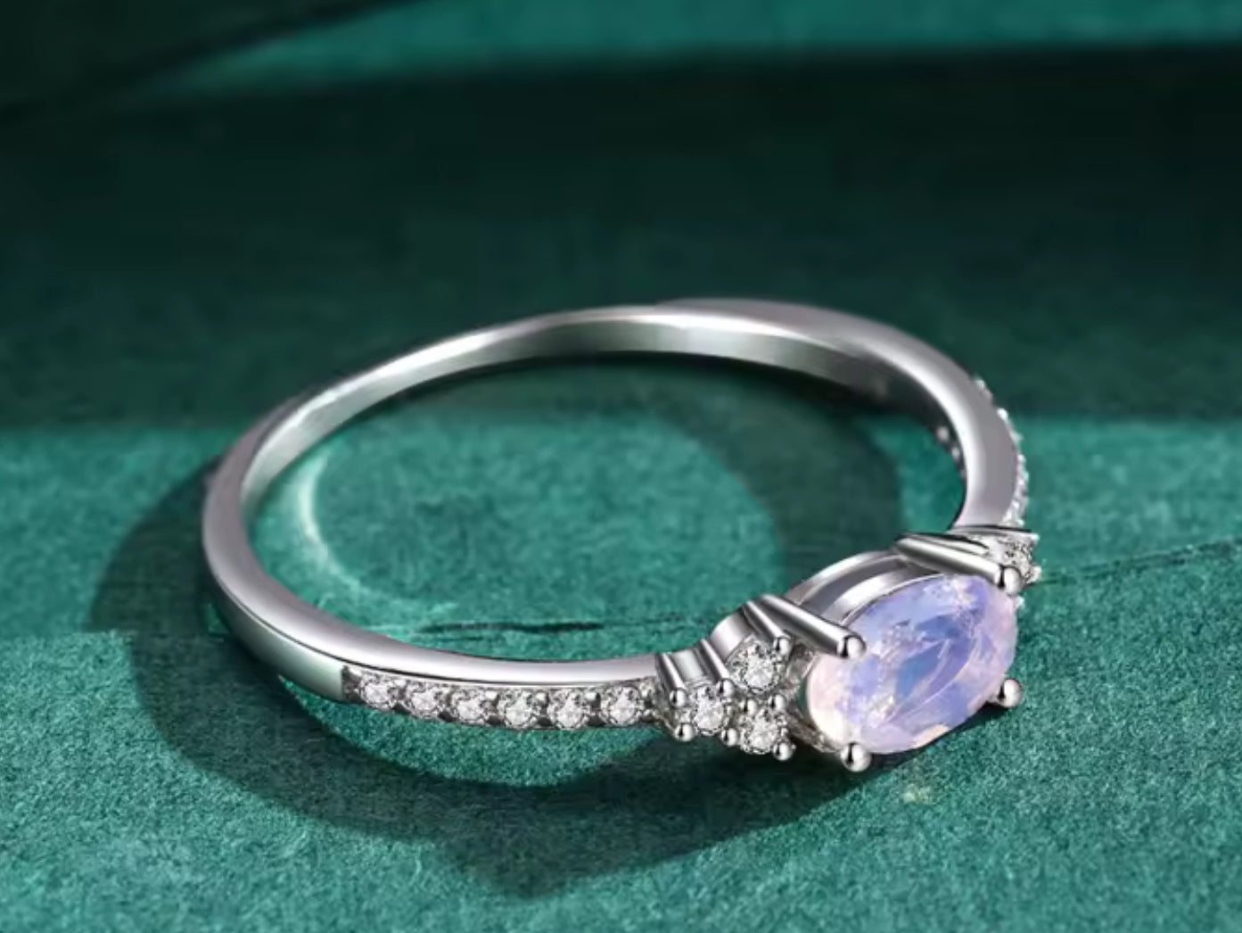 Anillo de Plata 925 con Piedra Luna Rosa