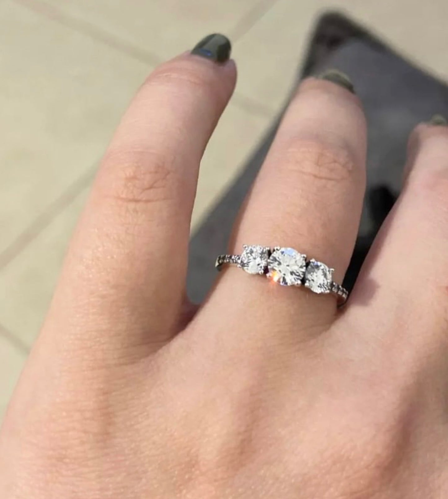 Anillo de Plata 925 con Zirconias modelo “Presente, Pasado, Futuro”