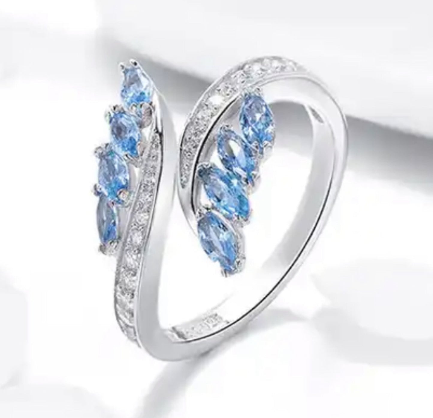 Anillo de Plata 925 con Zirconias