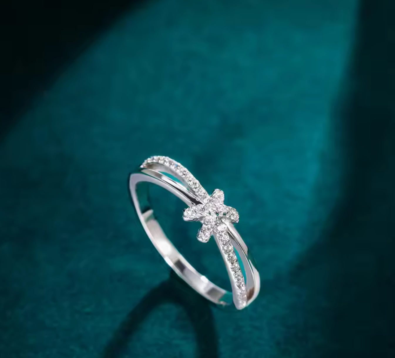 Anillo de Plata 925 con Zirconias