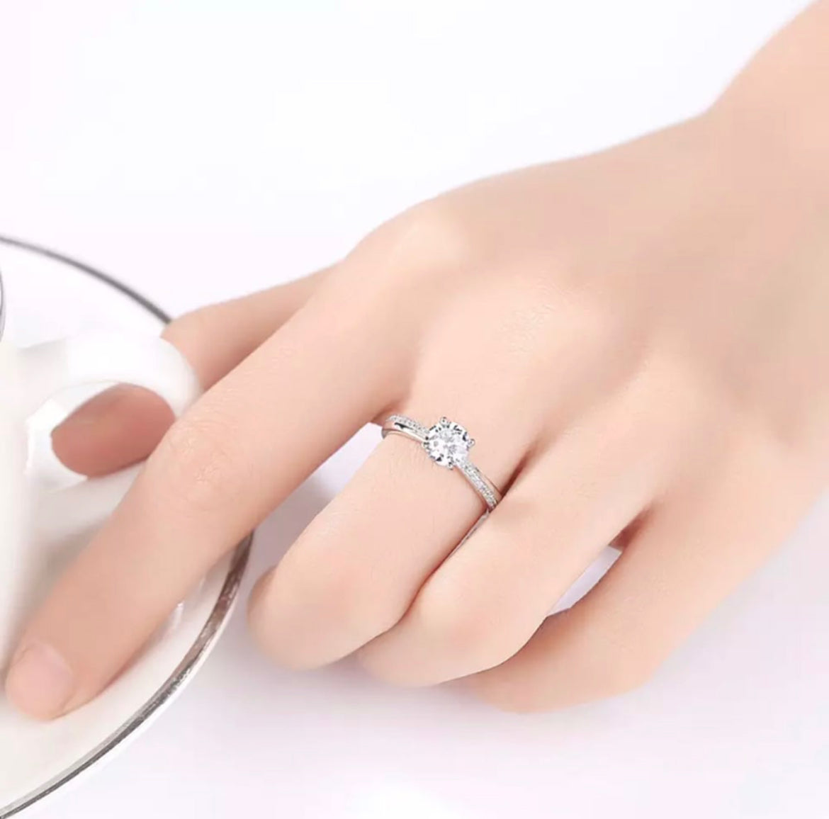 Anillo de Plata 925 con Zirconias