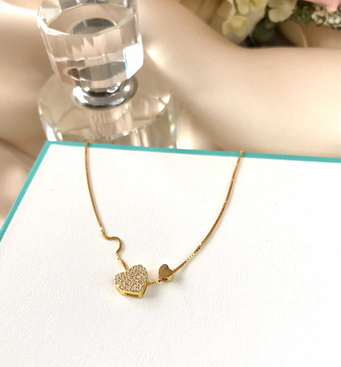 Collar de Plata 925 bañado en Oro de 14k y Zirconias, modelo Corazón Doble