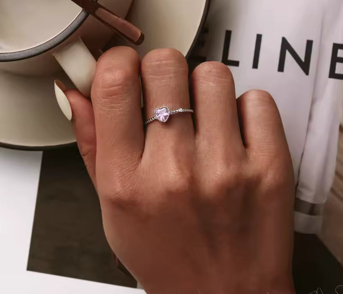 Anillo de Plata 925 con Zirconias modelo Corazón