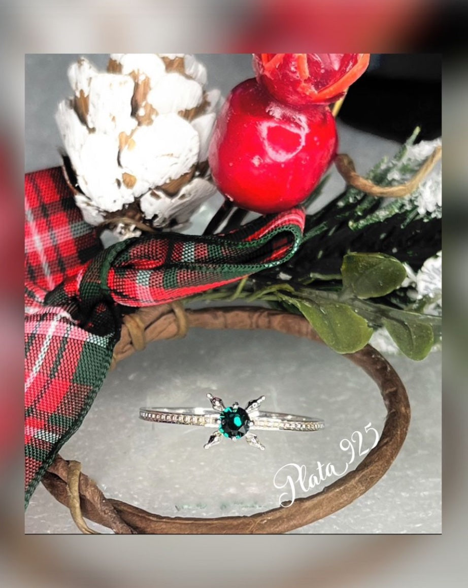 Anillo de Plata 925 con Zirconias