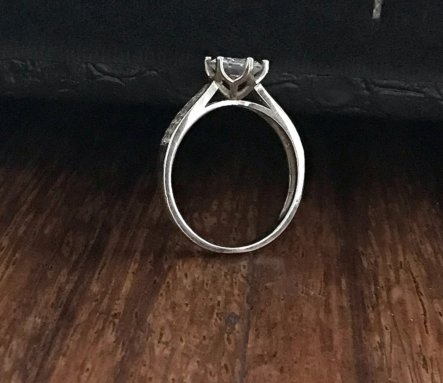 Anillo de Plata 925 con Zirconias