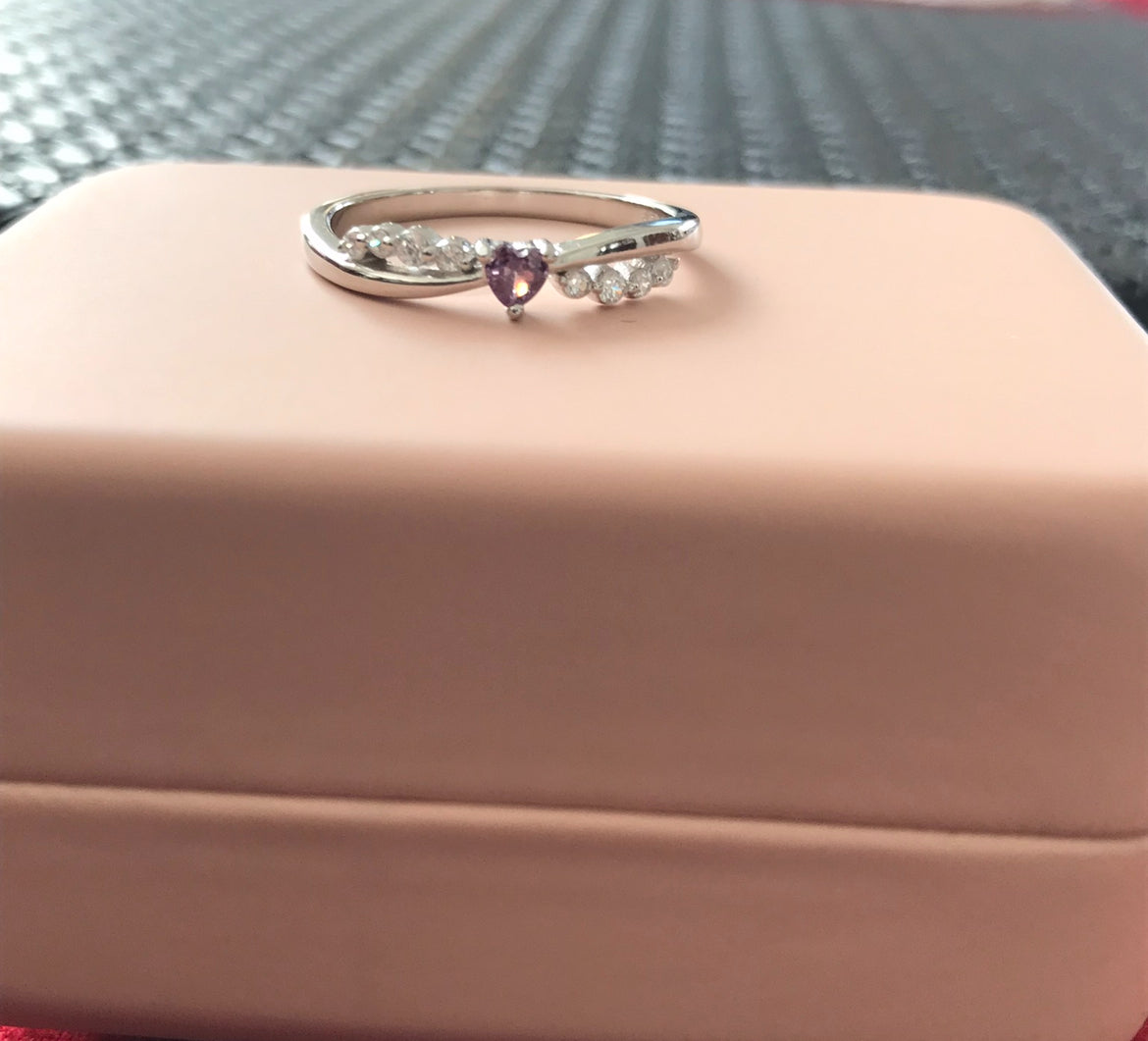 Anillo de Plata 925 con Zirconias modelo Corazón