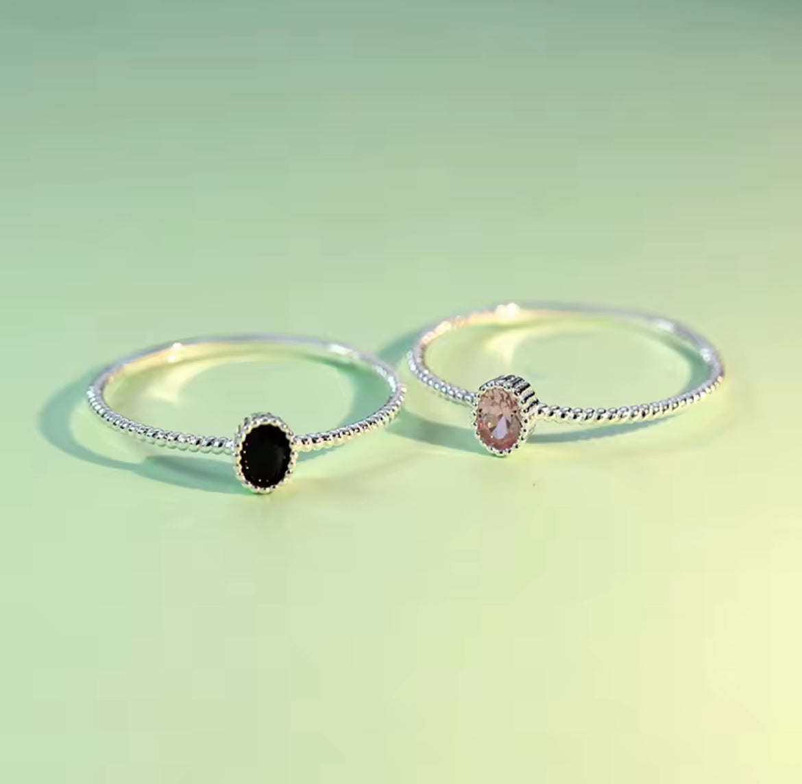 Anillo de Plata 925 con Zirconia modelo Minimalista