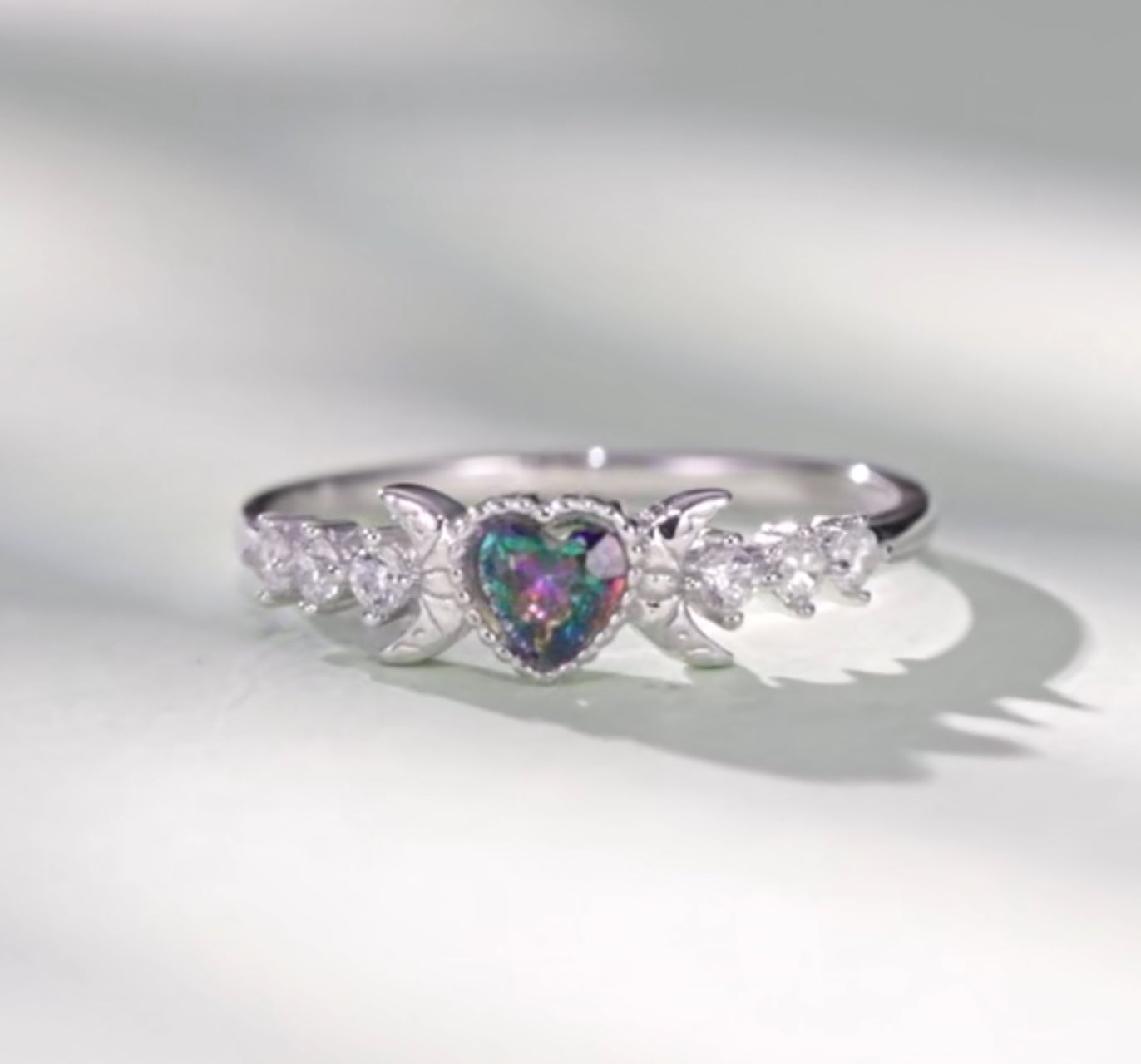 Anillo de Plata 925 con Zirconia, modelo Dos Lunas / Corazón