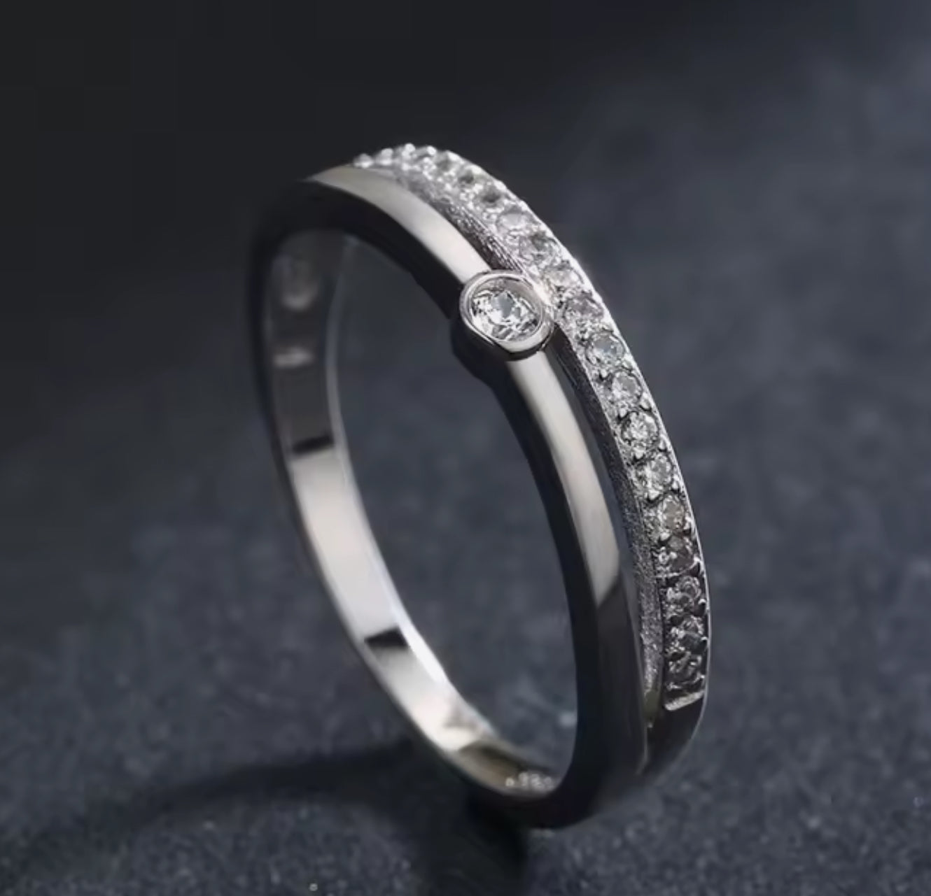 Argolla Doble de Plata 925, con Zirconias