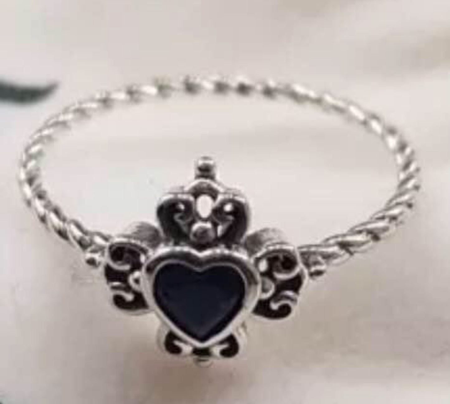 Anillo de Plata 925 con Zirconia modelo Corazón