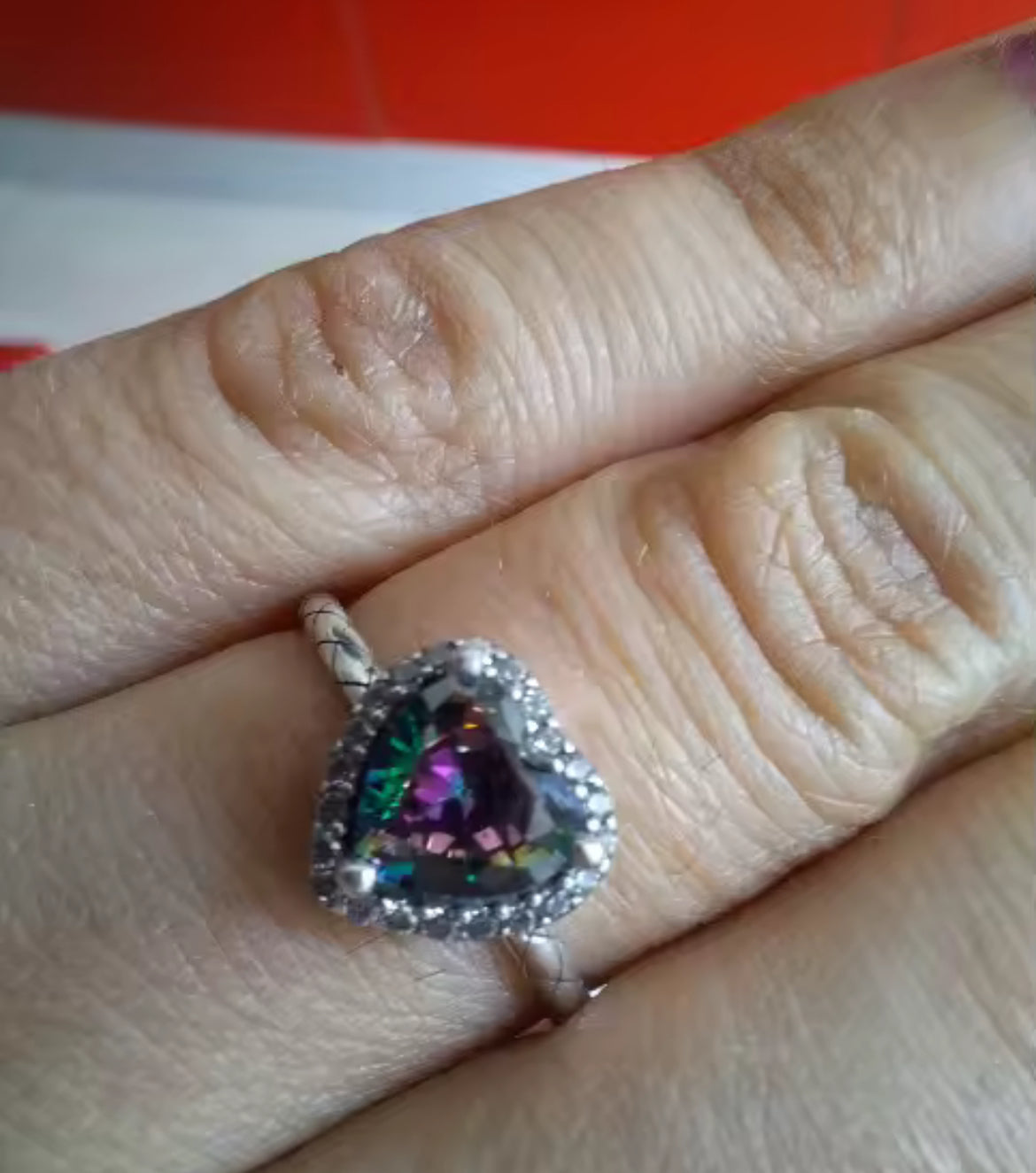 Anillo de Plata 925 con Zirconias modelo Corazón