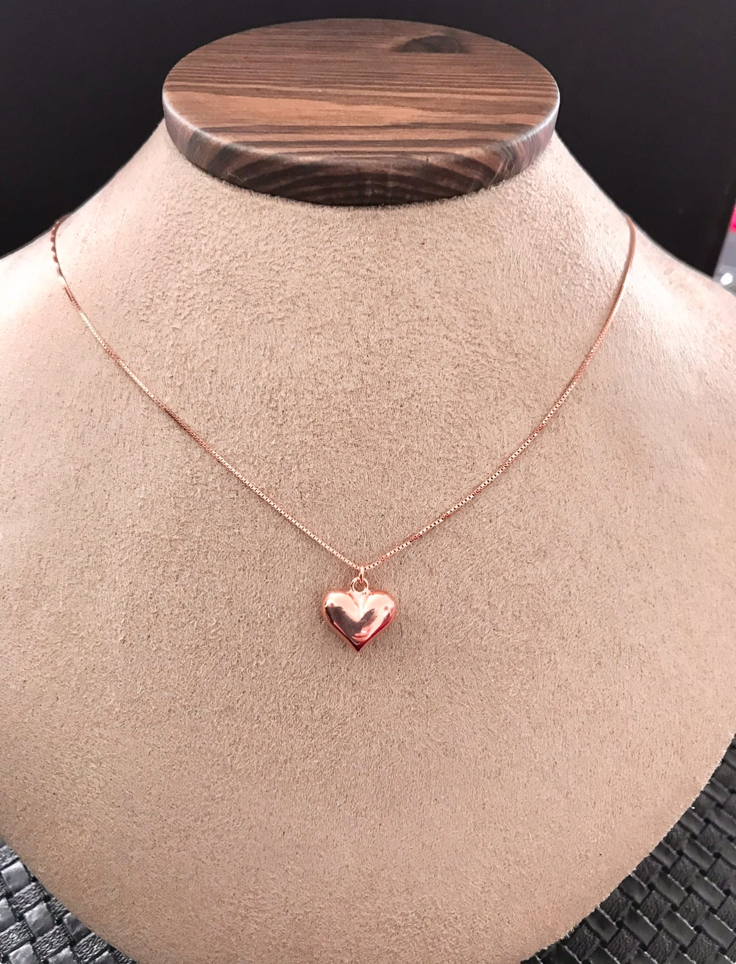 Dije con Cadena de Plata 925 bañados con Oro Rosa, modelo Corazón