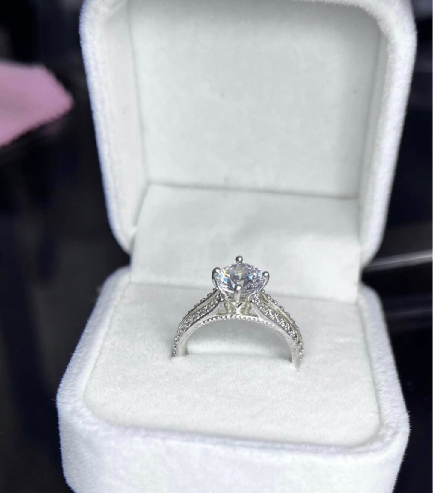 Anillo de Plata 925 con Zirconias