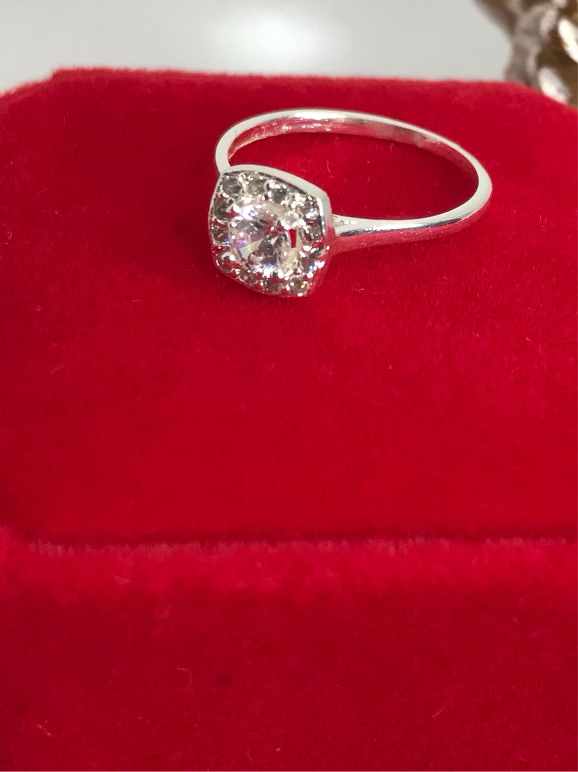 Anillo de Plata 925 con Zirconias