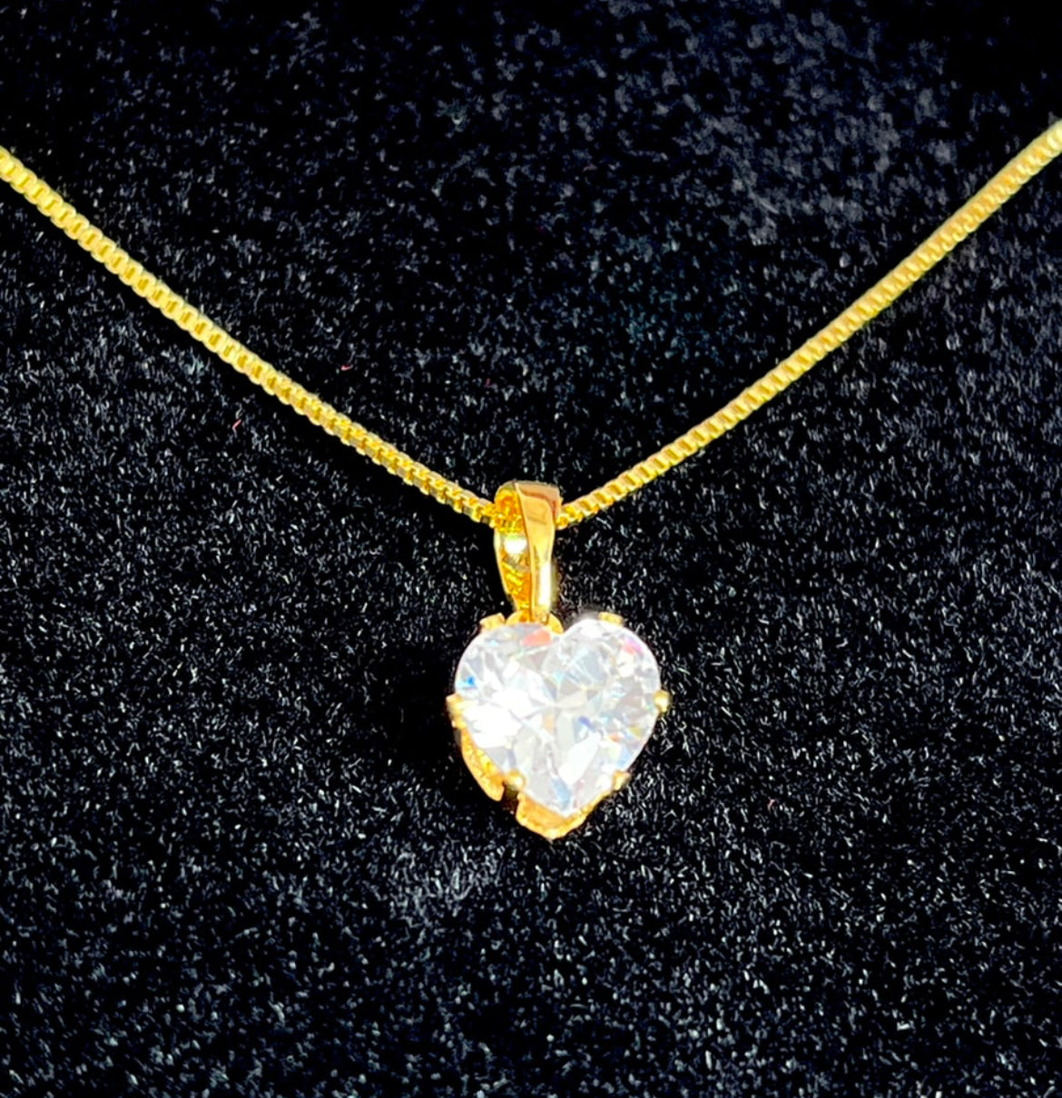 Dije y Cadena en Chapa de Oro 18k con Zirconia