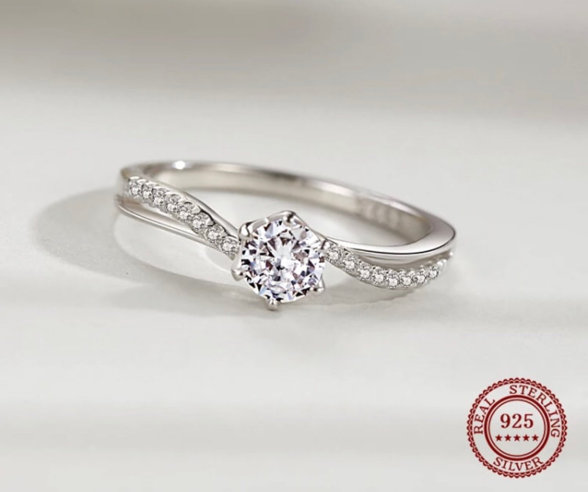 Anillo de Plata 925 con Zirconias
