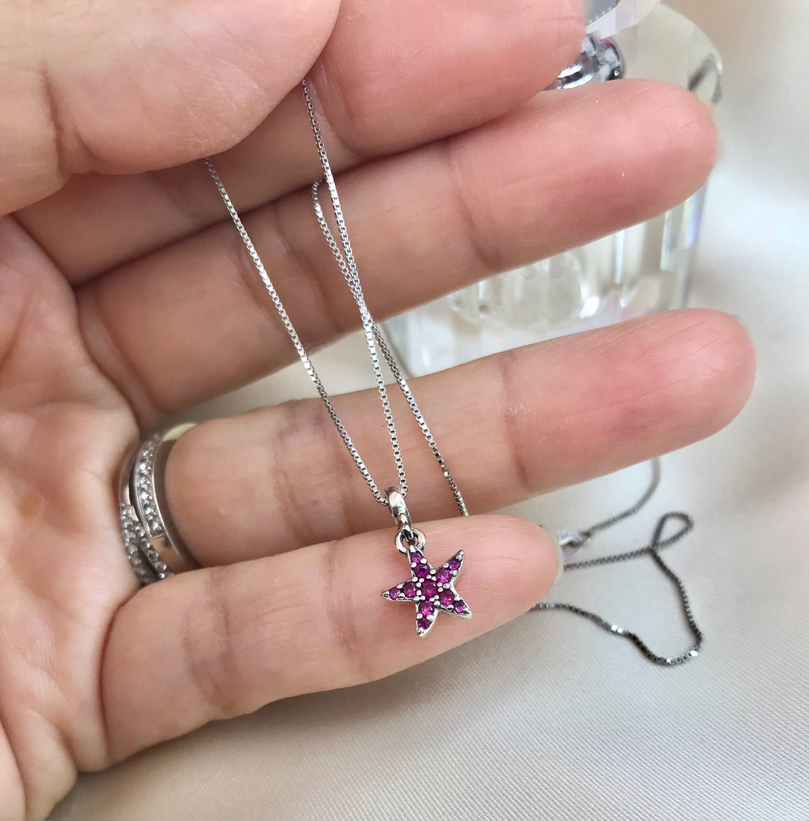 Dije y Cadena de Plata 925 con Zirconias modelo Estrella de Mar Minimalista