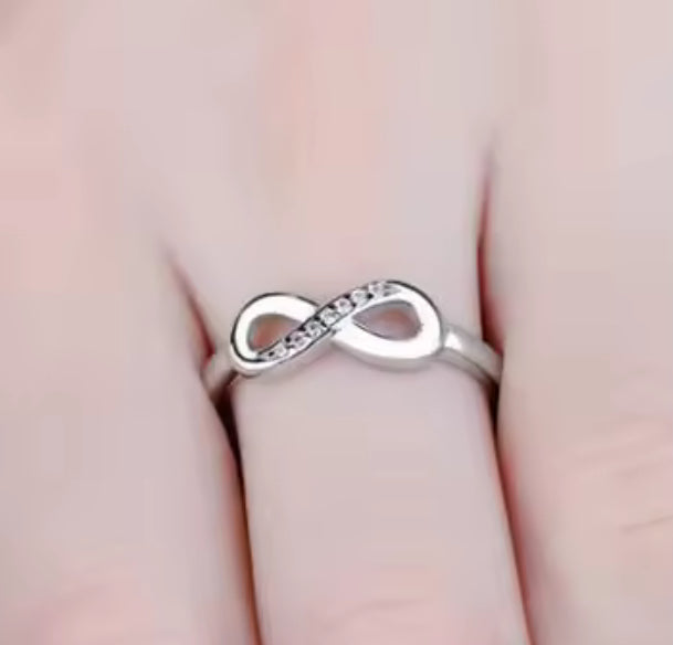Anillo de Plata 925 con Zirconias
