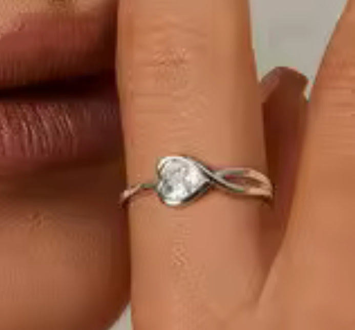 Anillo de Plata 925 con Zirconia modelo Corazón