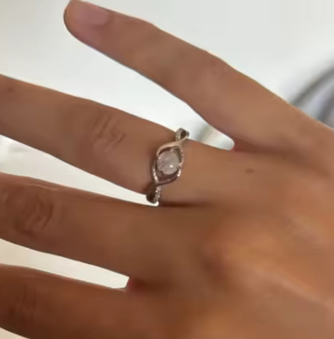 Anillo de Plata 925 con Piedra Luna y Zirconias