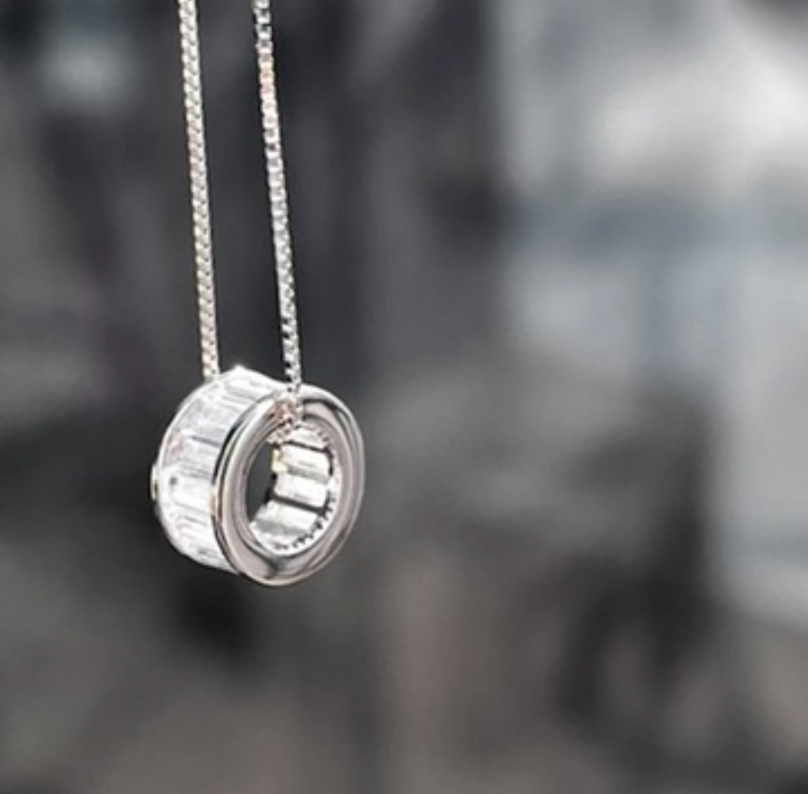 Dije y Cadena de Plata 925 con Baguettes