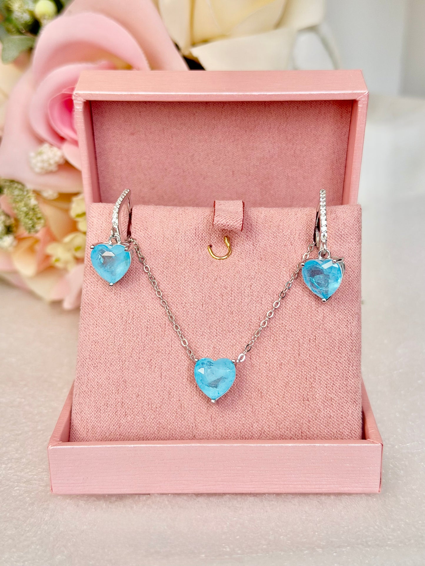 Juego de Collar y Aretes con Paraiba Turmalina y Zirconias, en Plata 925