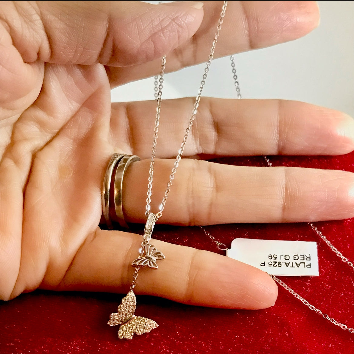 Collar con Dije de Mariposas, Plata 925 y Zirconias