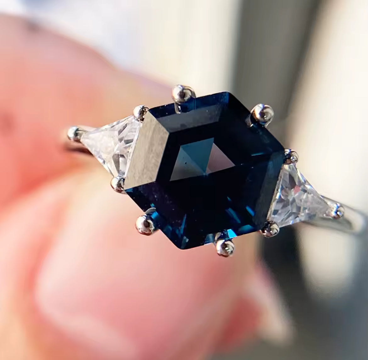 Anillo de Plata 925 con Zirconia corte Hexagonal
