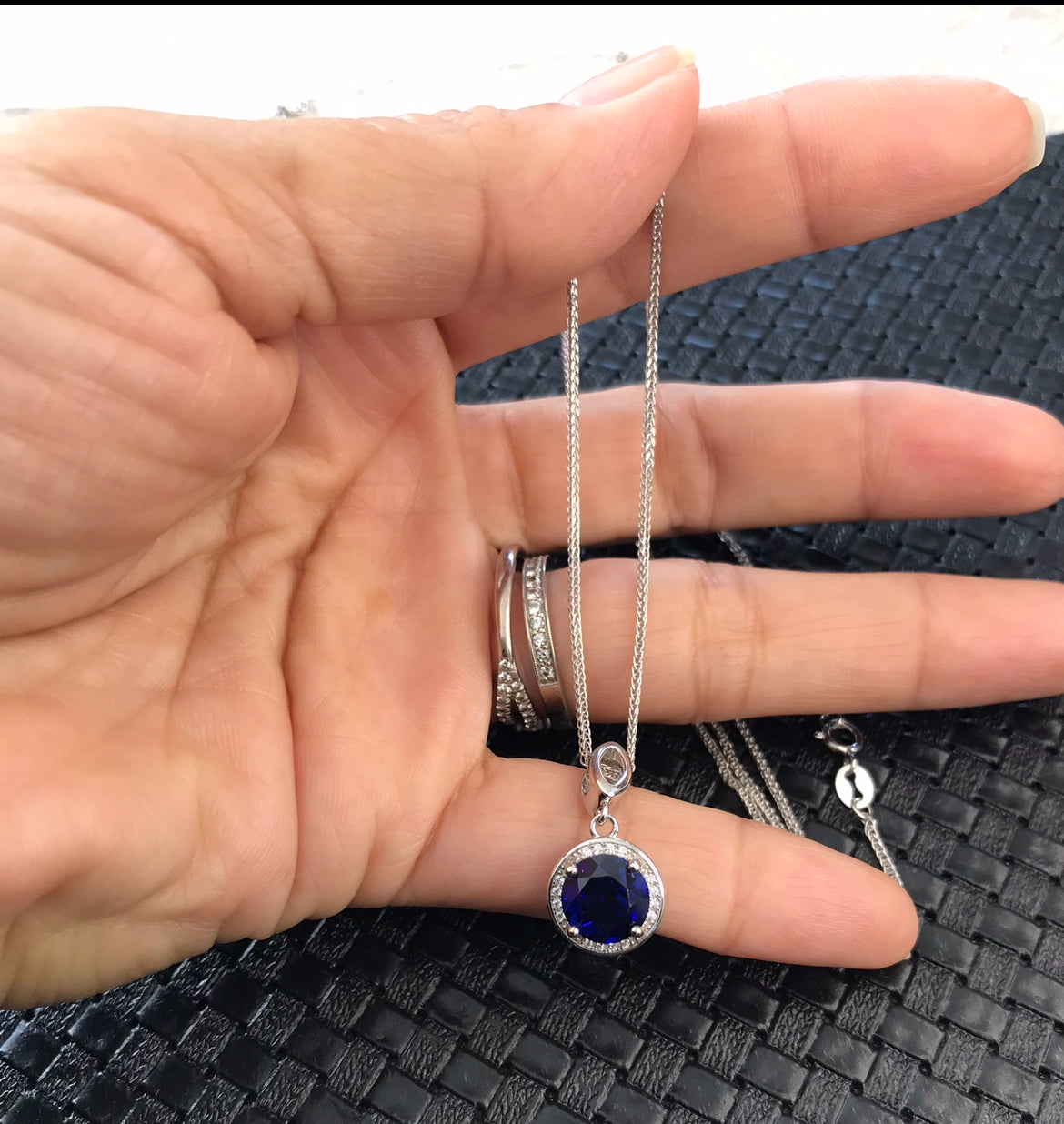 Dije y Cadena de Plata 925 con Zirconias