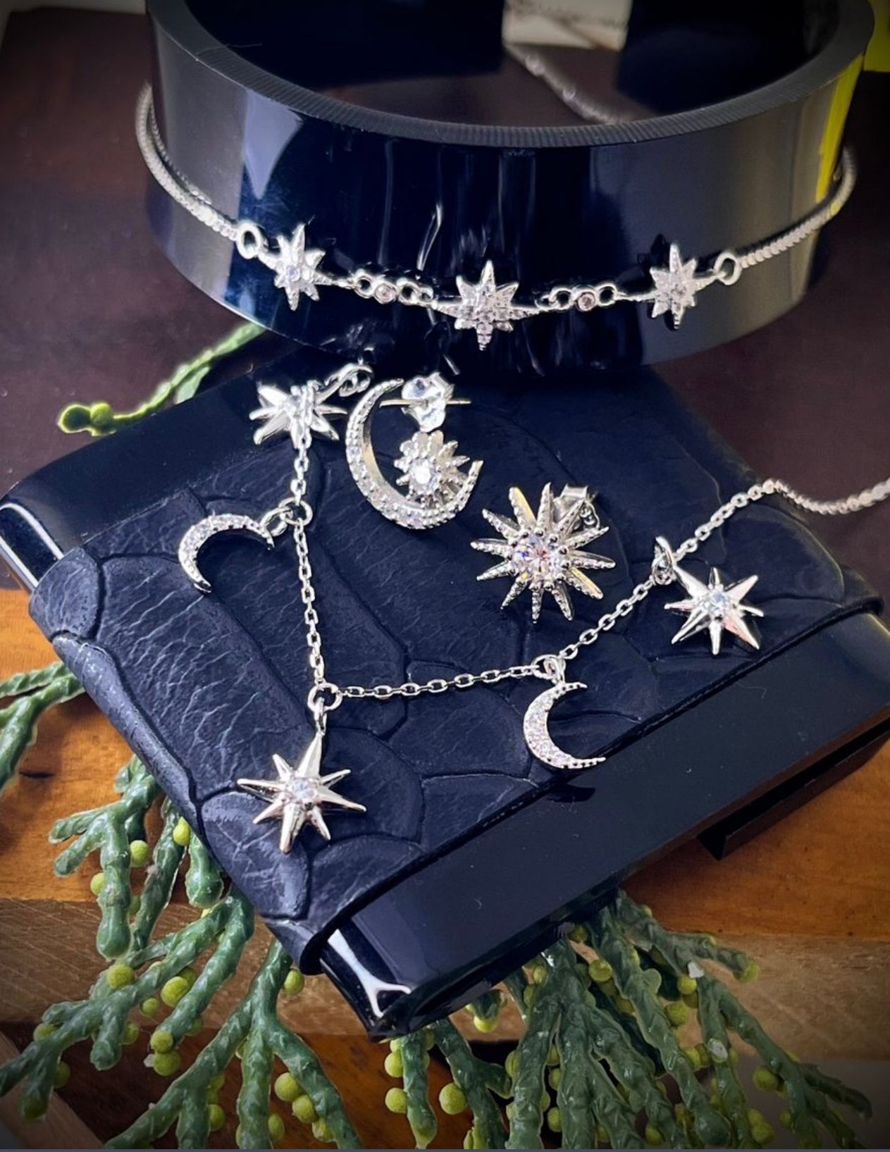 Gargantilla de Plata 925 bañada en Oro de 14k, modelo Luna y Estrellas